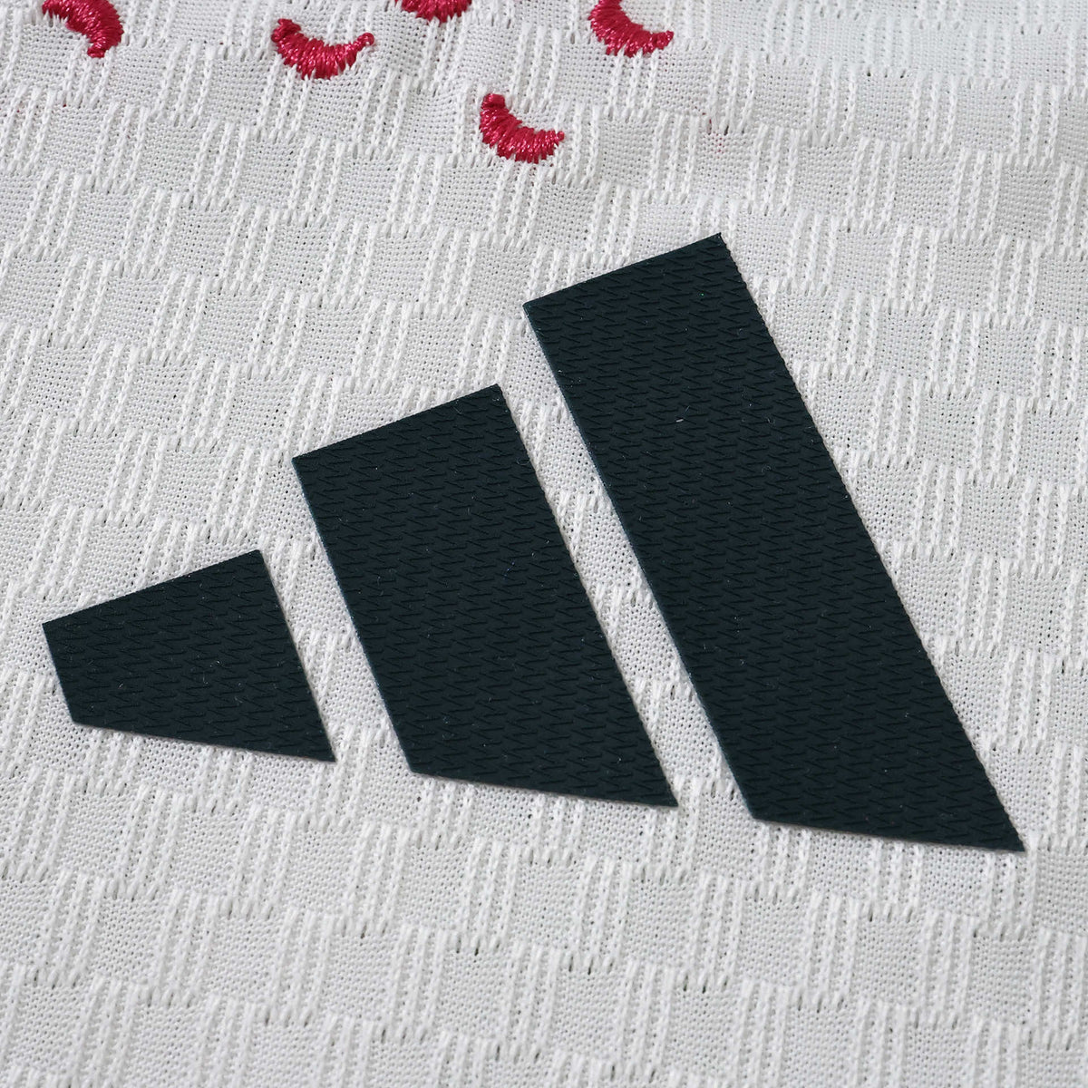 Embroidered Home Sakura 26/27 Player Edition Shirt